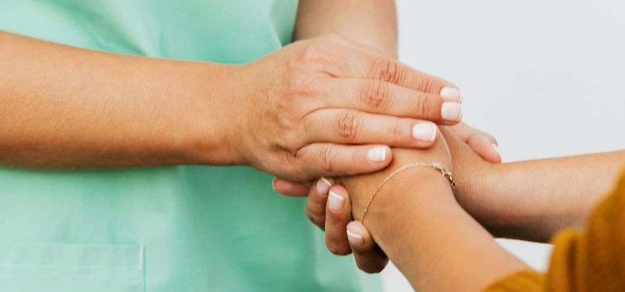 איך לבחור חברת סיעוד